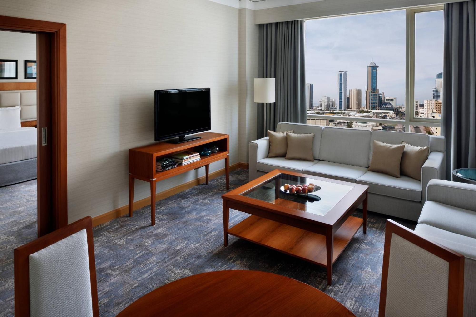 Courtyard By Marriott Kuwait City Exterior foto
