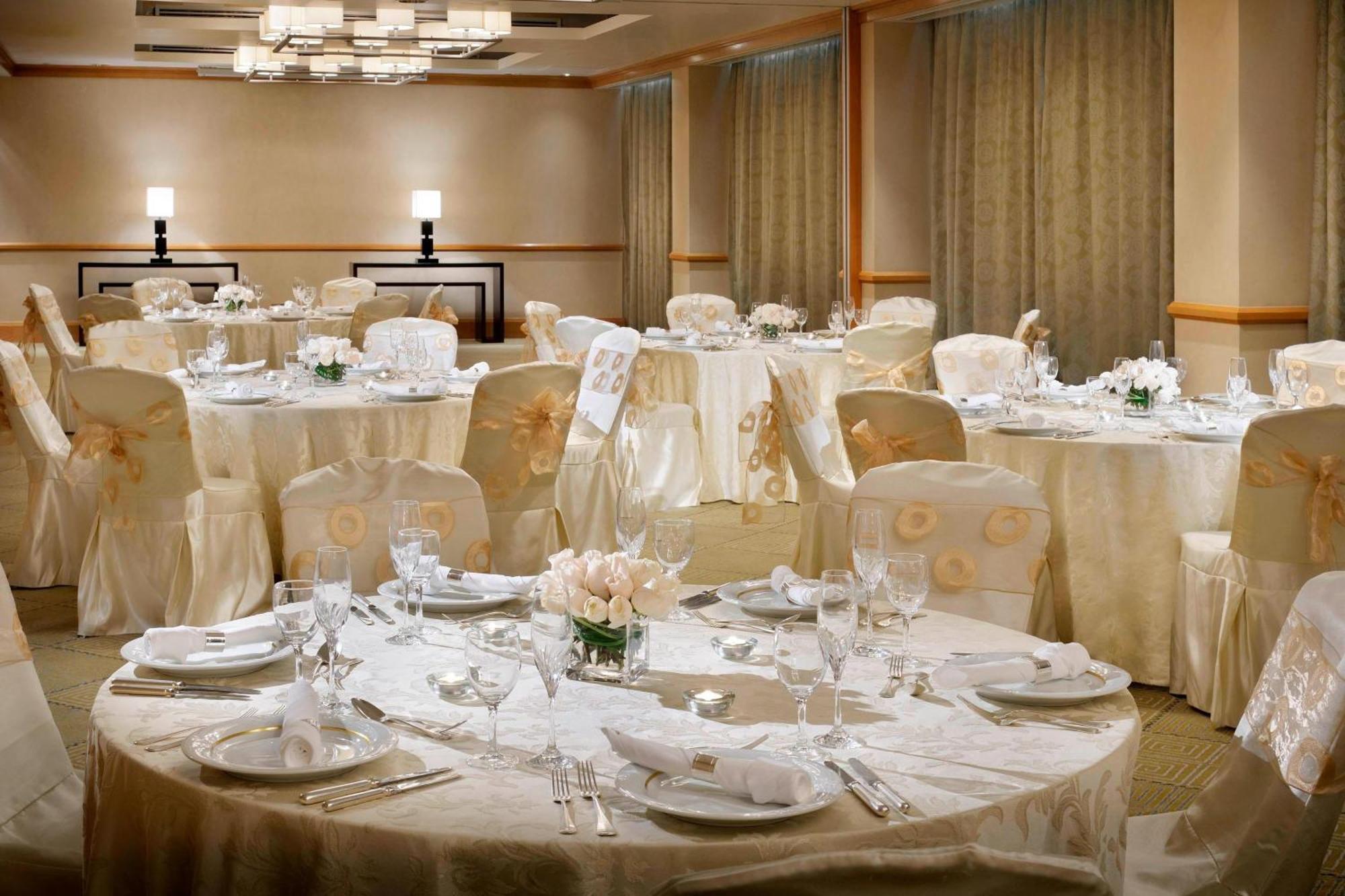 Courtyard By Marriott Kuwait City Exterior foto