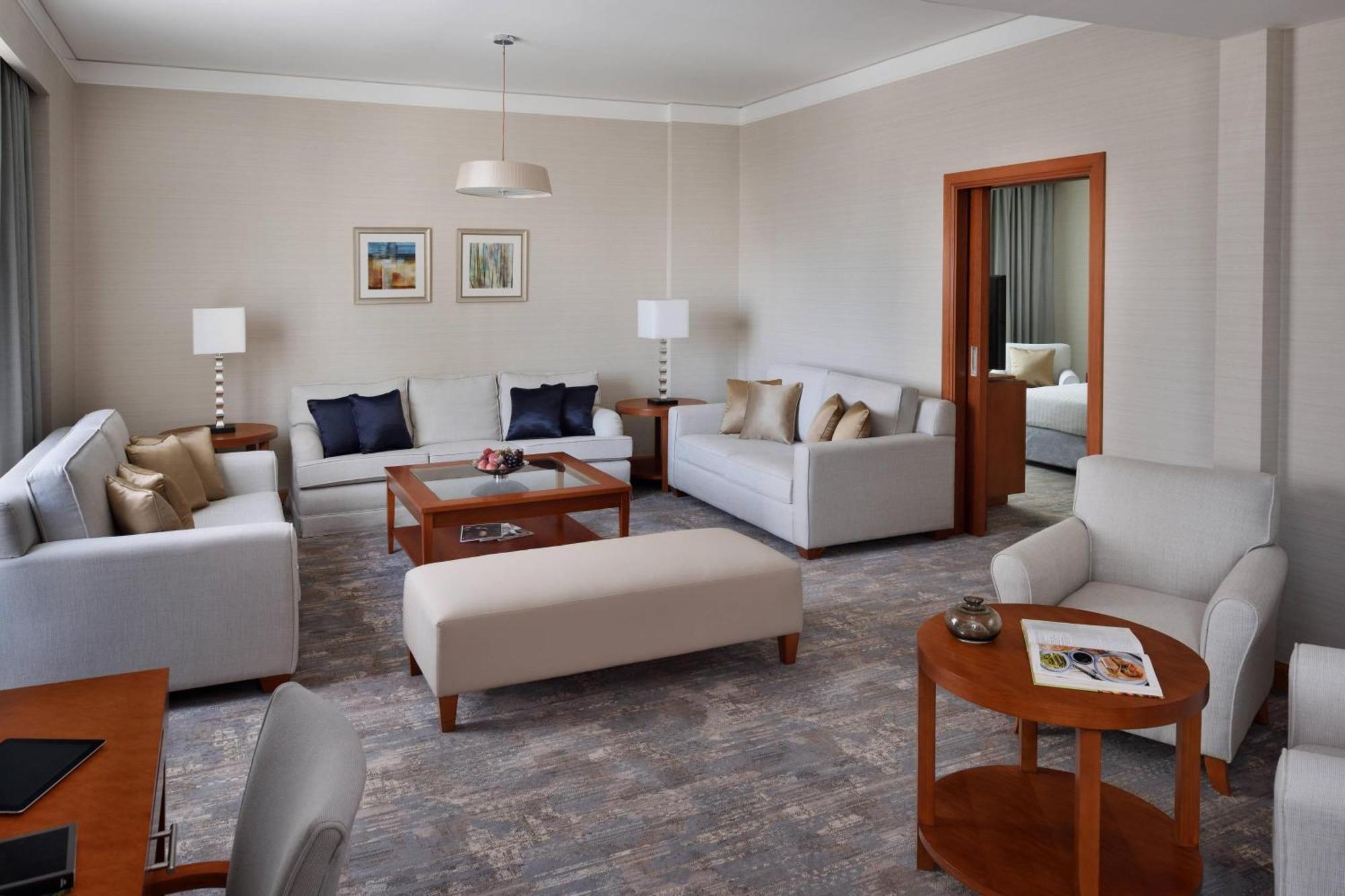 Courtyard By Marriott Kuwait City Exterior foto
