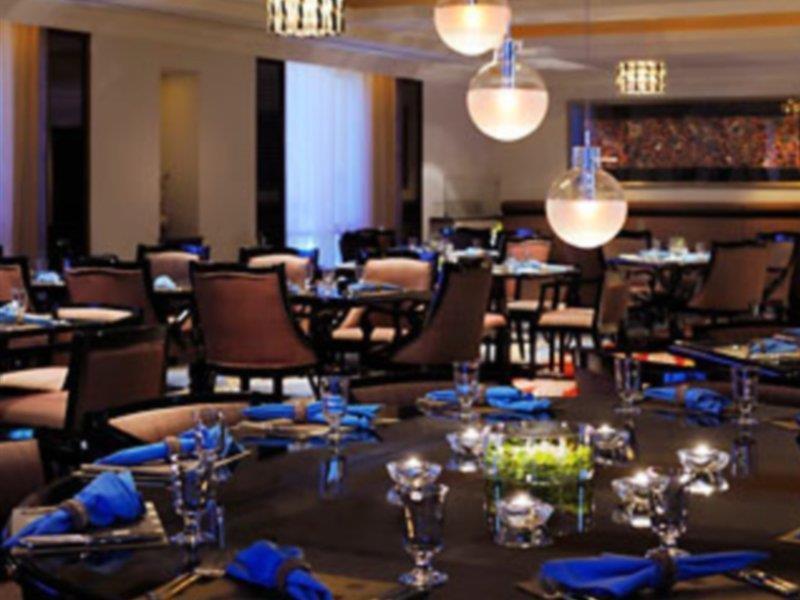 Courtyard By Marriott Kuwait City Exterior foto