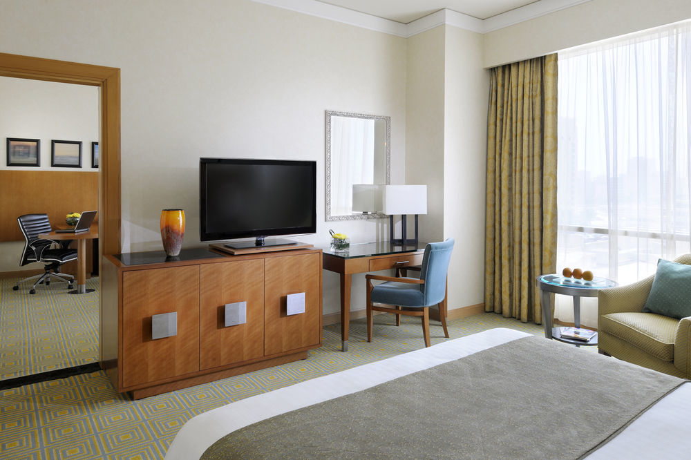 Courtyard By Marriott Kuwait City Exterior foto